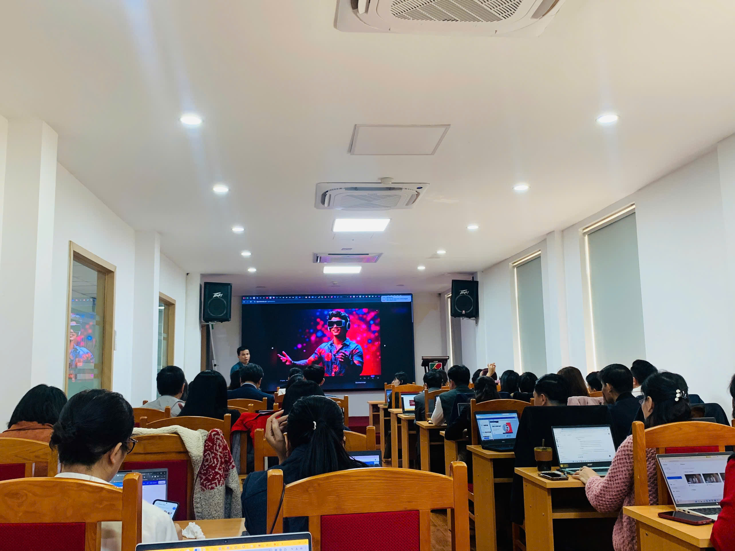 a37908b9c2f47daa24e5