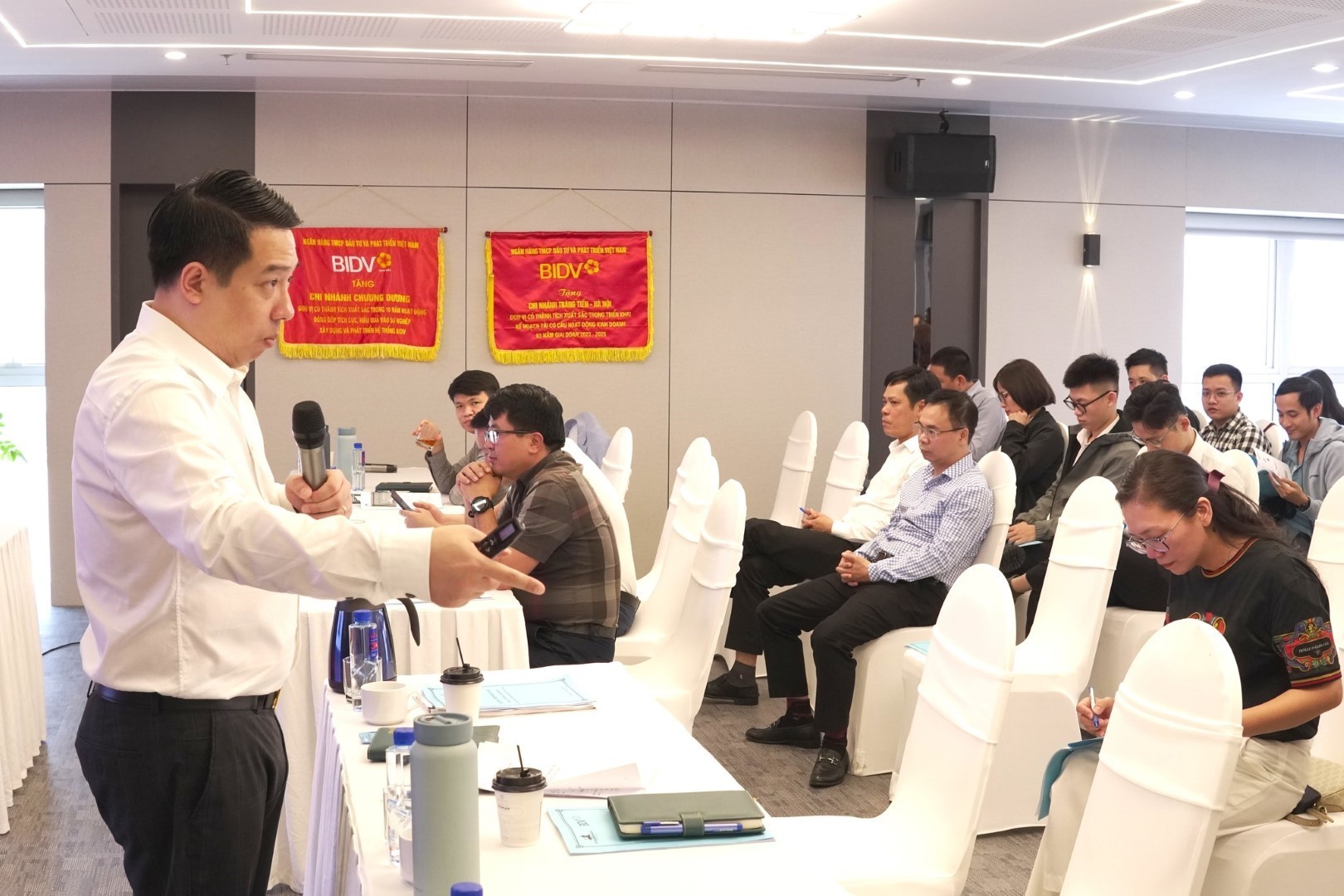 434174437_910565437747848_6546677394931709666_n