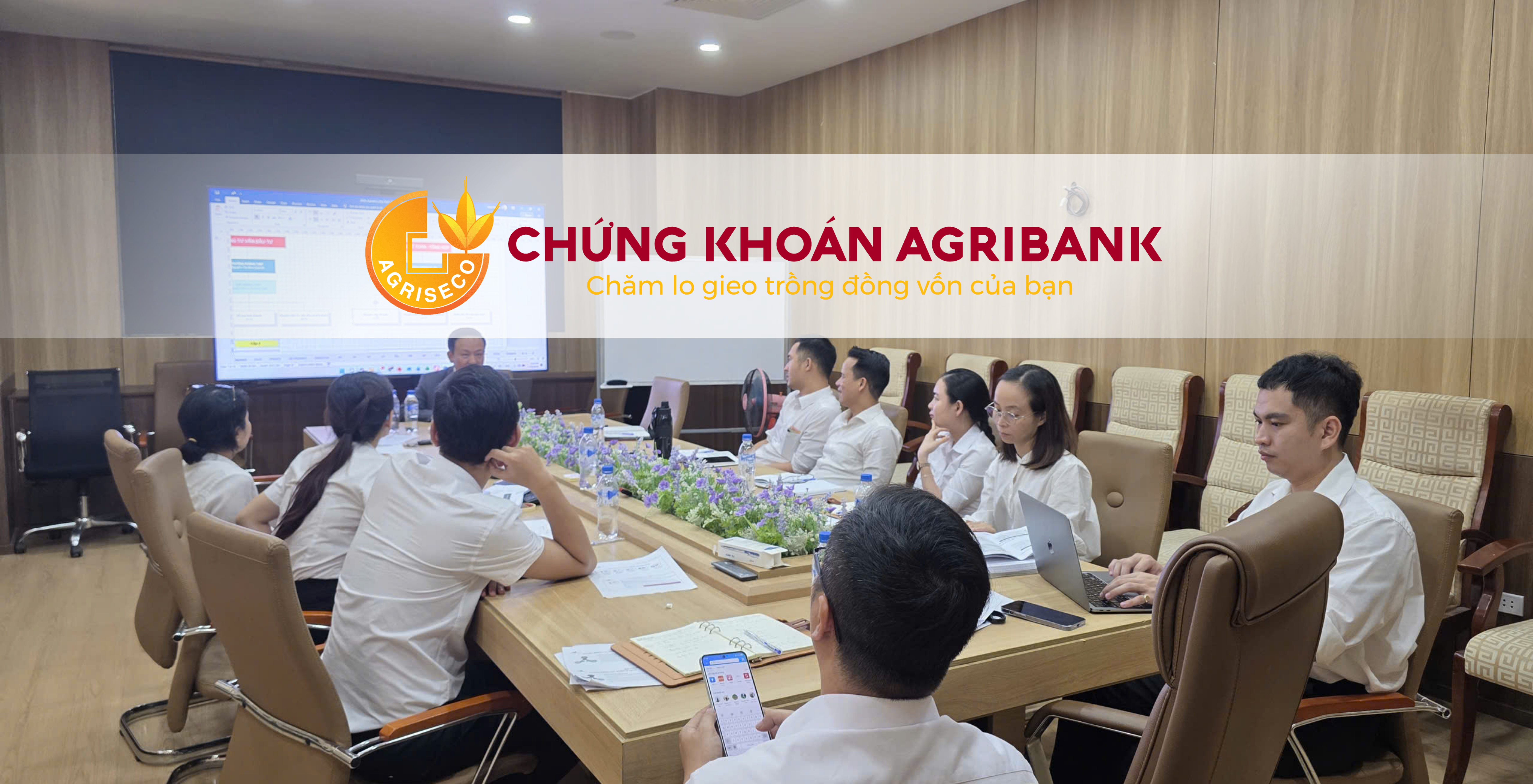 Nâng cao năng lực quản lý cấp trung trong bối cảnh mới