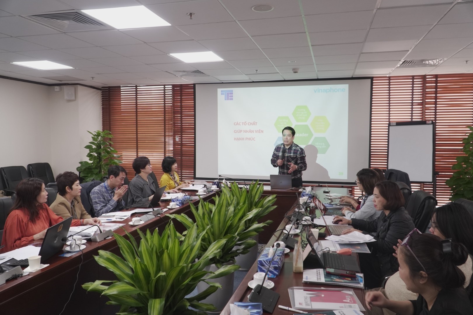 434177762_909754674495591_1599550759745346025_n