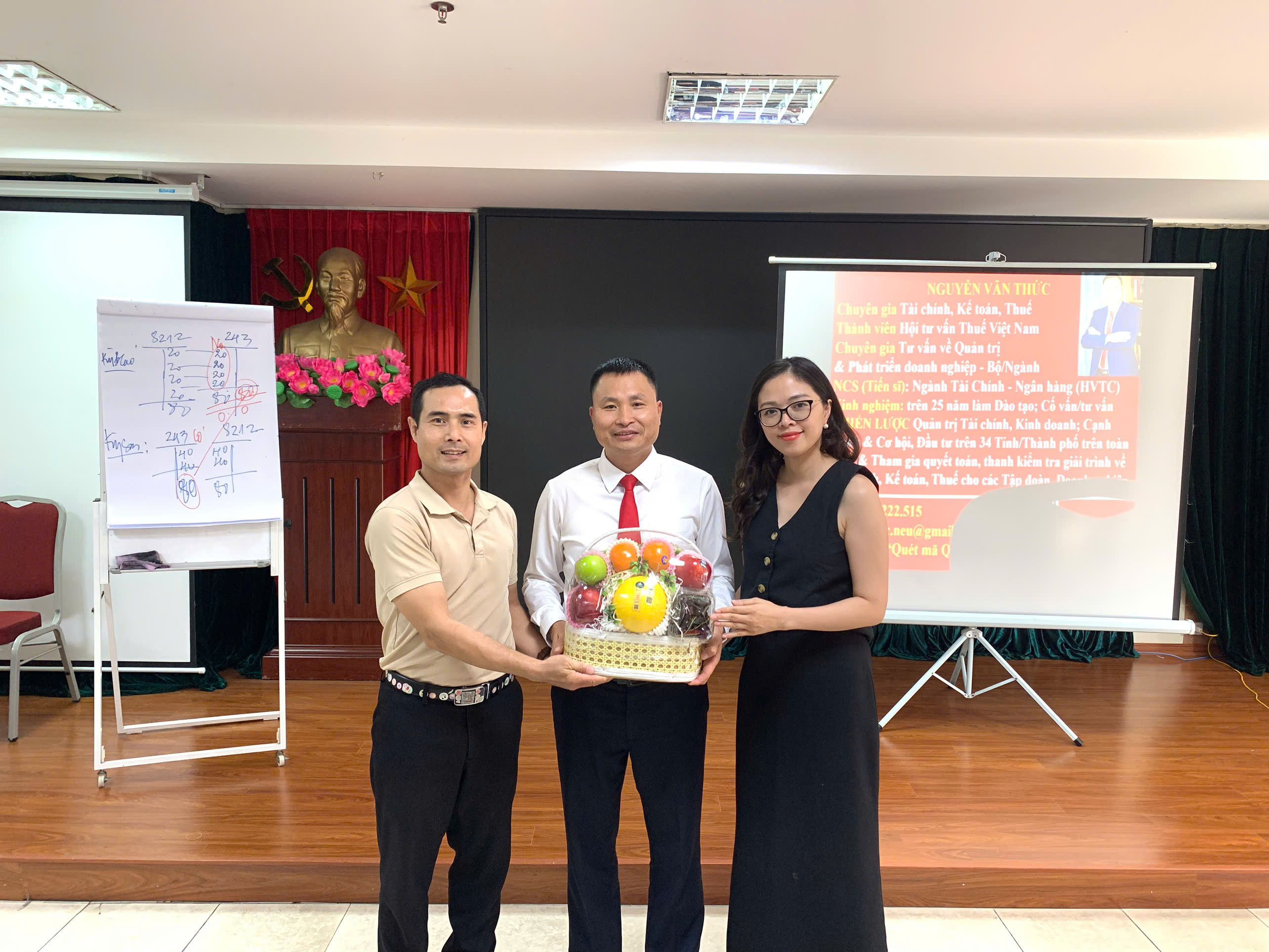 z6890181612423_2d4d1c95a60d5edc7c60cebb0af8f48e